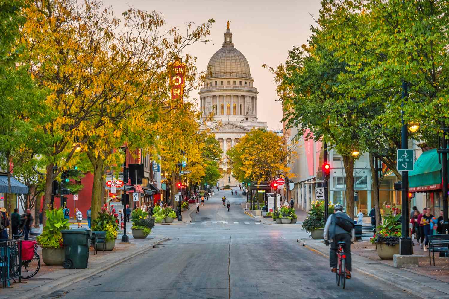 10 Most Affordable Places to Retire Near Water: Midwest