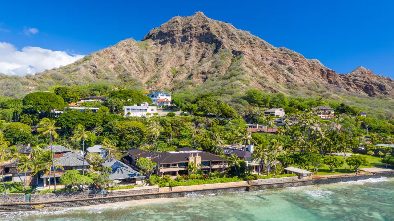 11 Best Honolulu Airbnbs for a Unique 2026 Stay